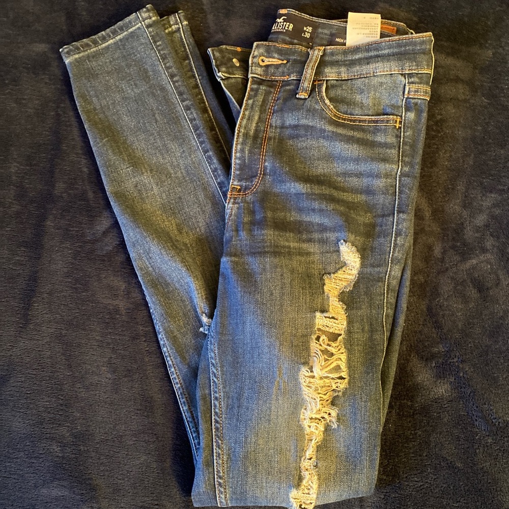 Hollister ripped skinny jeans